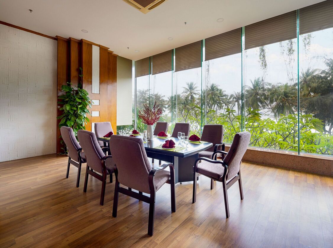 Sunrise Meeting Room