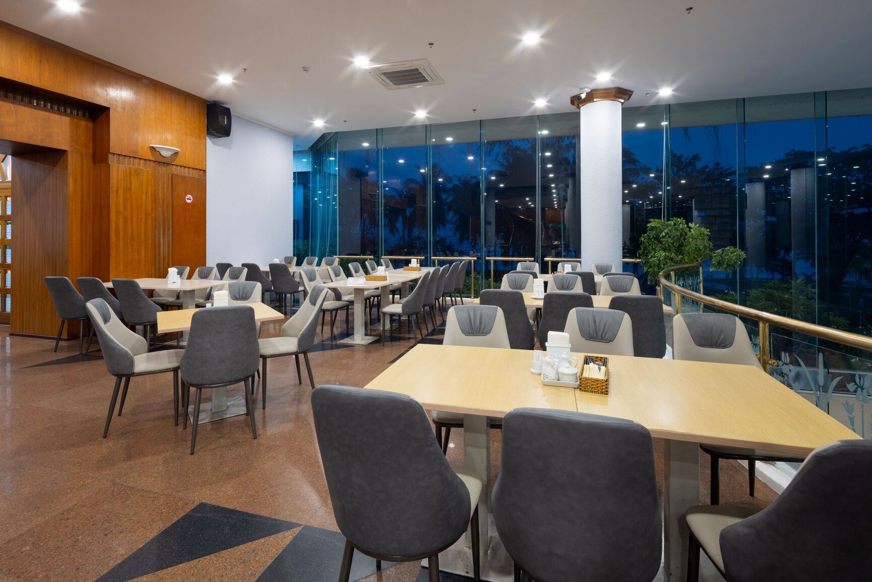 Lodge Restaurant